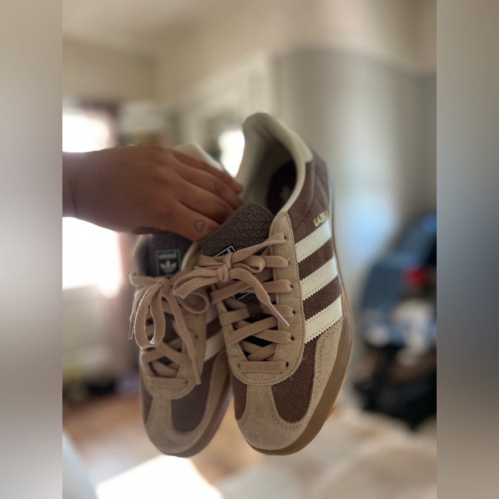 Women’s Size 9 Adidas Gazelle